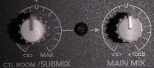 Shows Submix set to U, Set MainMix to Max.
